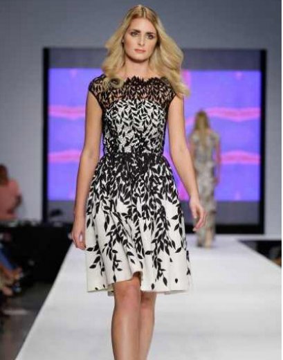  [*พร้อมส่ง S ]] [Do-541] Domyea เดรส เดรสสีขายแต่งลายใบไม้รอบตัวสีดำไฮโซมากค่ะ