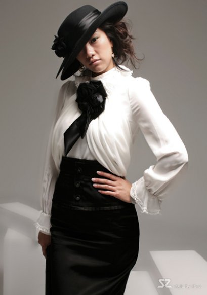  [[*พร้อมส่ง M]] [SZ-1213]SZ++กระโปรง++สีดำเข้ารูปเอวสูง ซิบด้านหลัง ยาวพอดีเข้าข่าเล็กน้อยผ้าไนลอน 100% อย่างดีค่ะ