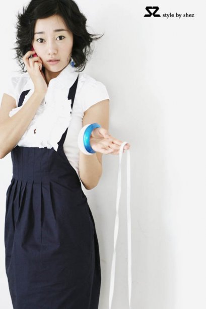 [[*พร้อมส่ง M]] [SZ-1310] SZ++เสื้อ++เสื้อสีขาวแขนสั้น คอปก แต่งระบายตรงหน้าอก (ขายแต่เสื้อสีขาว)