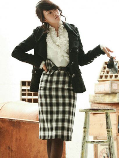     [[*พร้อมส่ง S]] [SZ-1368] SZ++กระโปรง++กระโปงเอวสูงลายสก๊อต สีดำสลับน้ำตาลลายสก๊อต พร้อมเข็มขัดผูกเอวค่ะ 