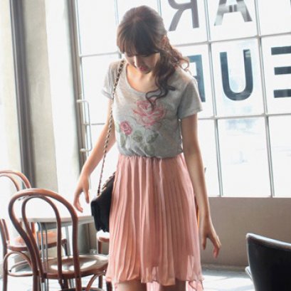 [[*พร้อมส่ง M ]][SZ-3628] Shezyy ++เดรส++ เดรสสีเทากระโปรงพลีตสีชมพู