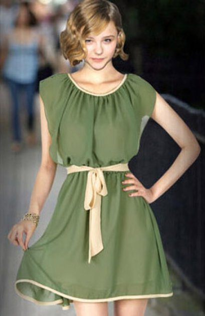  [*พร้อมส่ง S M L] [SZ-3681] Shezyy++เดรส++เดรสแขนกุดสีเขียว