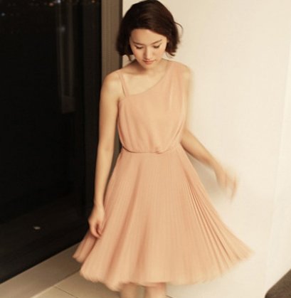 [*พร้อมส่ง S L] [SZ-3894] Shezyy++เดรส++เดรสสีชมพูไล่เดี่ยว กระโปรงอัดพรีท