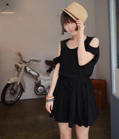  [[*พร้อมส่ง F]] [SZ-4024] SZ++เดรส++เดรสสีดำเปิดไหล่หระโปรงสั้น