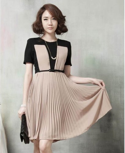  [[*พร้อมส่ง SM]] [SZ-4034] SZ++เดรส++เดรสสีดำแขนสั้น กระธปรงอัดพรี สีครีมสวยๆ