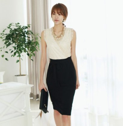      [[*พร้อมส่ง S]] [เดรสลูกไม้] [SZ-8230] BestShez++เดรส++เดรสเสื้อลูกไม้สีครีมติดกับกระโปรงสีดำเข้ารูปสวยงาม   [[*พร้อมส่ง 