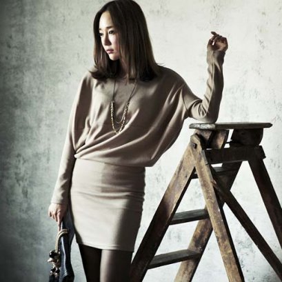  [[*พร้อมส่ง S]] [SZ-9890] Style By SZ++เดรสกันหนาว++เดรสสีครีมกันหนาวแขนยาว กระโปรงสั้น