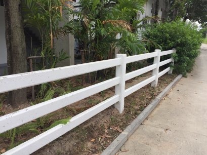 รั้วคอกม้า