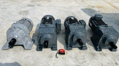 มอเตอร์เกียร์ทดกำลังญี่ปุ่น MITSUBISHI &amp; SEW EURODRIVE ขนาด 10 HP ระบบไฟ 380V สภาพสวยพร้อมใช้