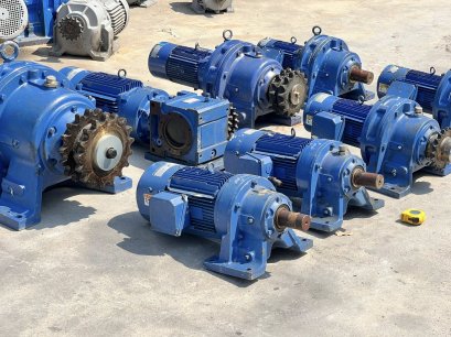 มอเตอร์เกียร์ทดกำลังญี่ปุ่น SUMITOMO JAPAN รุ่นพิเศษมีเบรคในตัว 380V เข้ามา 8 ตัว  #มีเบรคทุกตัว