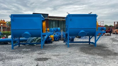 ถังกวนผสมแนวนอน แบบ 2 ชั้น ขนาด 1 ton (1000 kg) มีระบบสตีมให้ความร้อน / ใบกวนแบบริบบอน / เกียร์ต้นกำลัง 7.5 HP 380V เข้ามา 2 ตัว