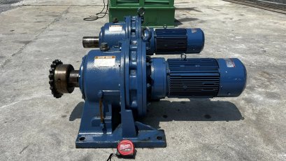 มอเตอร์เกียร์ญี่ปุ่นของใหม่ SUMITOMO JAPAN ขนาด 5 HP อัตราทด 1 : 195 ( 7.5 rpm ) ระบบไฟ 380V รุ่นพิเศษมีระบบเบรคในตัว เพลาออก 95 mm