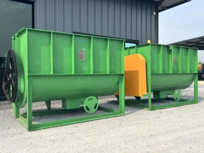 ชถังเหล็กกวนผสมแนวนอน ขนาด 500 KG ชุดเกียร์ต้นกำลัง 10 HP 380V เข้ามา 2 ตัว