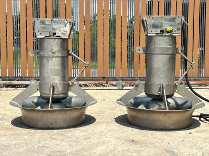 ปั้มเติมอากาศบ่อบำบัด FLYGT SWEDEN งานยุโรปสเตนเลสทั้งตัว ขนาด 13 HP 380V เข้ามา 2 ตัว สภาพสวยพร้อมใช้