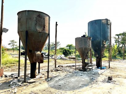 ไซโลผสมอาหารสัตว์ ขนาด 300 / 500 / 1000 KG #ขายตามสภาพไม่มีมอเตอร์