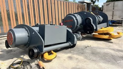 รอกสลิงไฟฟ้างานญี่ปุ่น HITACHI JAPAN วิ่ง 4 ทิศทาง 380V เข้ามา 2 ตัว