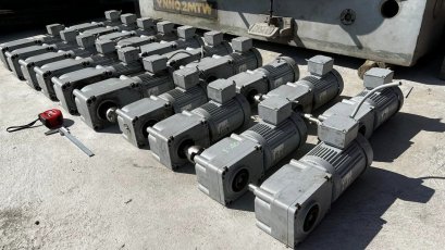 มอเตอร์เกียร์ทดกำลังญี่ปุ่น GTR GEAR JAPAN ขนาด 1/2 HP อัตราทด 1:30 / 1:40 / 1:80 / 1:100 ระบบไฟ 380V