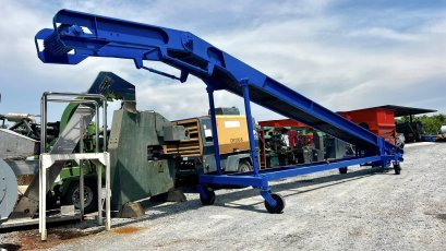 สายพานลำเลียง(CONVEYOR) รุ่นงานหนัก ยาว 11 เมตร / หน้าสายพานแบบเรียบ 50 cm / ปลายสูงต่ำปรับได้ 280~350 cm / เกียร์ต้นกำลัง 15 HP 380V