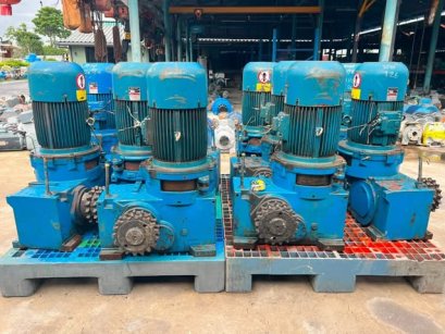 มอเตอร์เกียร์ทดกำลัง OMS GERMANY ขนาด 10 HP อัตราทด 1 : 26 ( 57 rpm ) 380V เข้ามา 10 ตัว