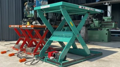 เอ็กลิฟท์ขนส่งสินค้า(X-LIFT) Made in JAPAN 380V เข้ามา 3 ตัว พร้อมใช้
