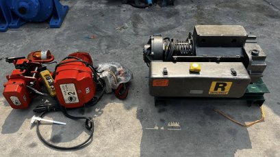 รอกโซ่รอกสลิงไฟฟ้า เข้ามา 2 ตัว 380V