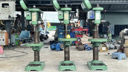 สว่านเจาะต้าปเก่าญี่ปุ่น KIRA JAPAN  รุ่น KRT-420P เจาะ/ต๊าป 1.1/4” ( 31 mm ) 380V เข้ามา 3 ตัว สดจากนอกเก่าญี่ปุ่น