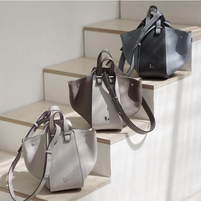 กระเป๋า Luster รุ่น Jodie Shoulder Bag