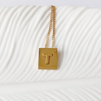 Minimus Necklace T