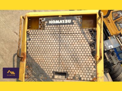 กระจังหน้า Komatsu WA100