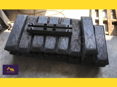 แผ่นยางรองแทรค