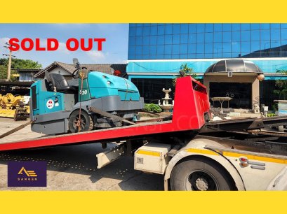 รถกวาดถนน TENNANT