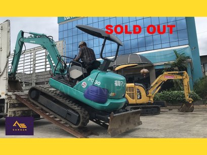KOMATSU PC30-7E