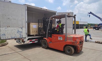 ส่งมอบสินค้าระบบขัดแห้ง ให้ลูกค้าที่จังหวัดระยอง สินค้าระบบขัดแห้ง Brand STUCCHI นำเข้าจากประเทศอิตาลี