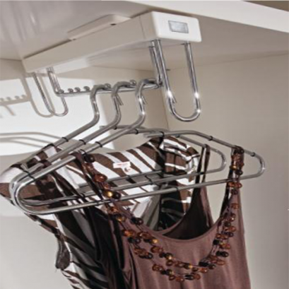 ราวแขวนเสื้อผ้า แบบเลื่อนเข้า-ออก