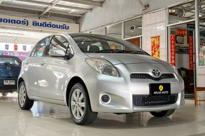 TOYOTA YARIS E 1.5 AT 2013