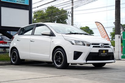 TOYOTA YARIS E 1.2 AT 2015