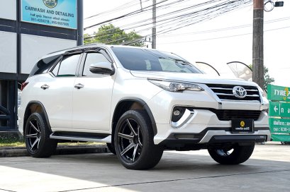 TOYOTA FORTUNER V 2.4AT 2018