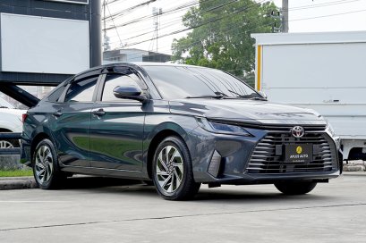 TOYOTA YARIS ATIV HEV PREMIUM 1.5 AT 2025