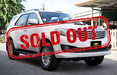 TOYOTA FORTUNER V 2WD 2.5AT 2013