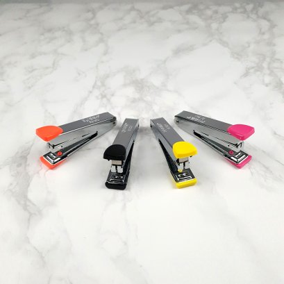 เครื่องเย็บกระดาษ RS103