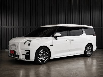 ZEEKR 009 FLAGSHIP 6-Seaters Dual Motors AWD 2025