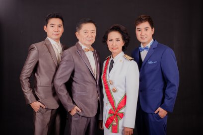 ถ่ายภาพครอบครัว