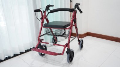 รถเข็นฝึกเดิน TAVEL Rollator ทาเวลโรลเลเตอร์