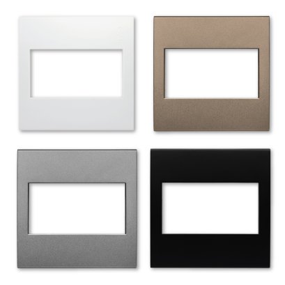 แผงหน้ากาก 3 ช่อง (Square) รุ่นควอทโทร