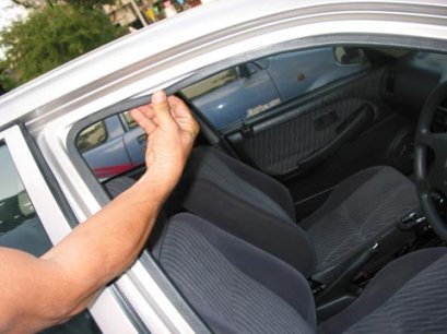 มาเปลี่ยนยางขอบประตูรถยนต์ เพื่อยืดอายุการใช้งานรถกันดีกว่า!!