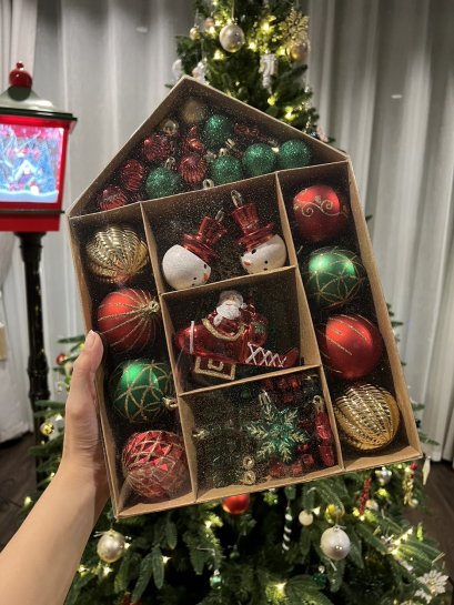 ตกแต่งต้นคริสมาสต์ 70 ชิ้น