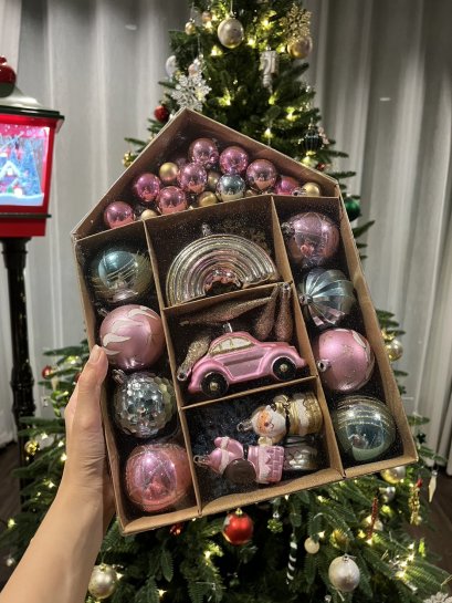 ตกแต่งต้นคริสมาสต์ 70 ชิ้น