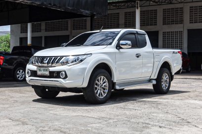 Mitsubishi Triton 2.4 GLS Ltd Plus  (MNC)  ปีจด 2017