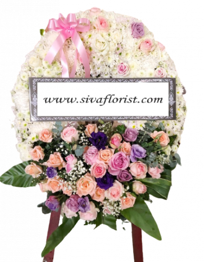 พวงหรีดดอกไม้ ที่ใช้วัสดุตกแต่งเป็นพิเศษ สำหรับลูกค้าที่ต้องการความสวยงามและโดดเด่นเป็นอย่างมาก