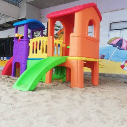 ของเล่นสนาม